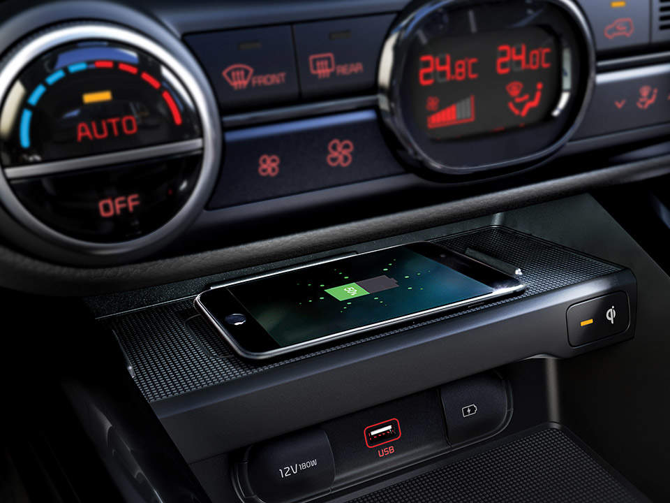 Wireless smartphone charger